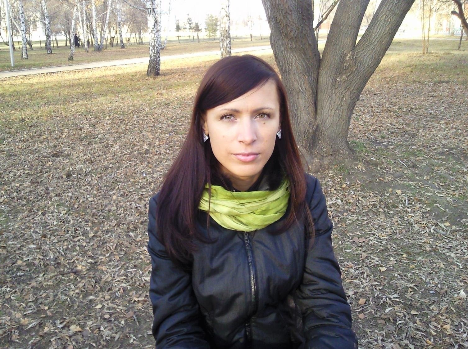 GepiercteBürolady aus Rheinland-Pfalz,Deutschland