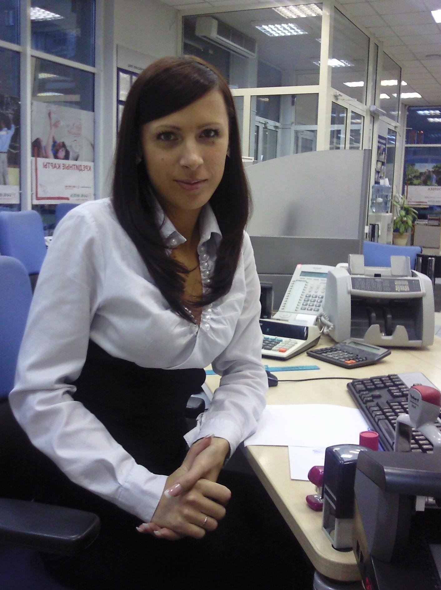 GepiercteBürolady aus Rheinland-Pfalz,Deutschland