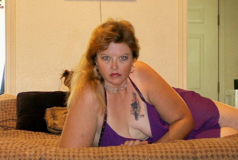 Lila-Schwarzes-etwas aus Tirol,Österreich